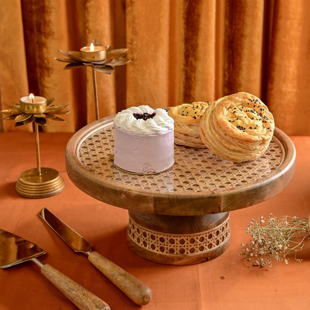 Woven Cake Stand