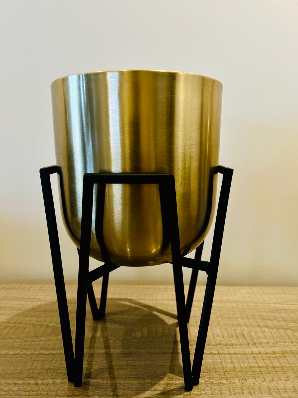 Metal Planter with Stand