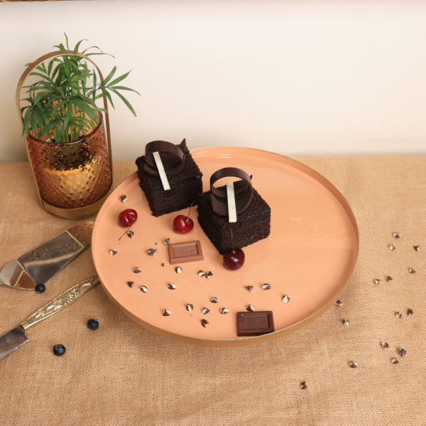 Noir Cake stand