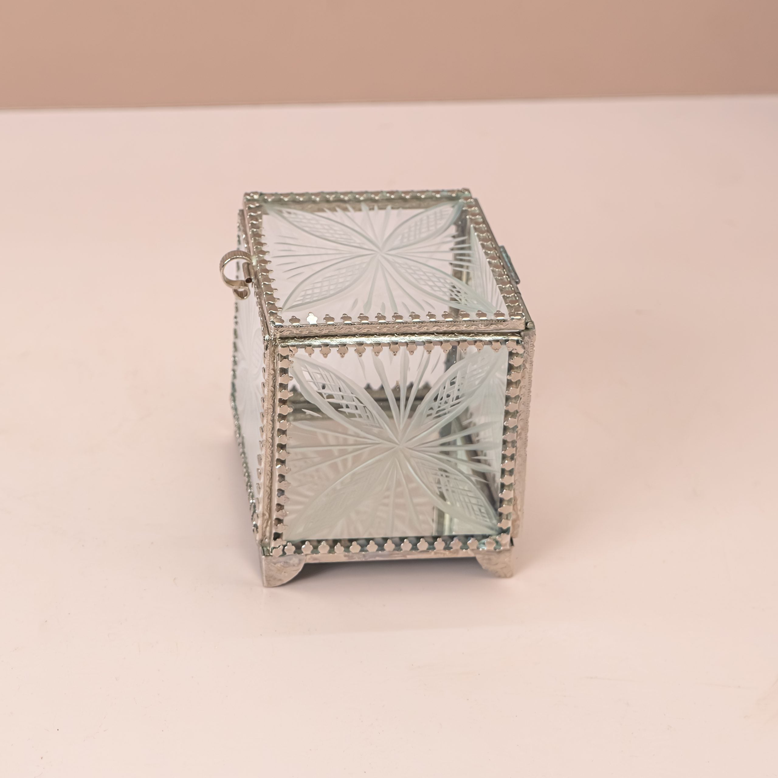 Valentia Box